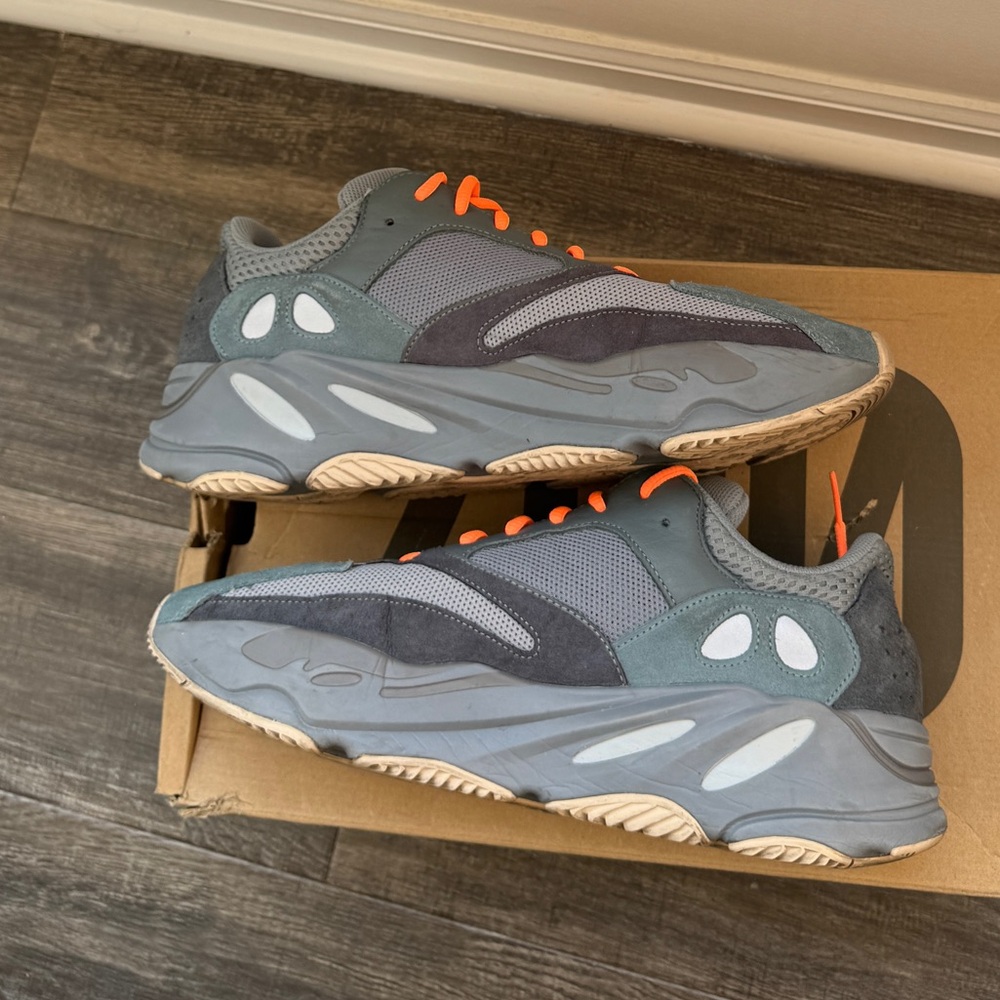 Adidas Yeezy boost 700 teal blue 12 - Picture 2 of 4